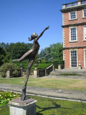 Newby Hall Statue In The Pond